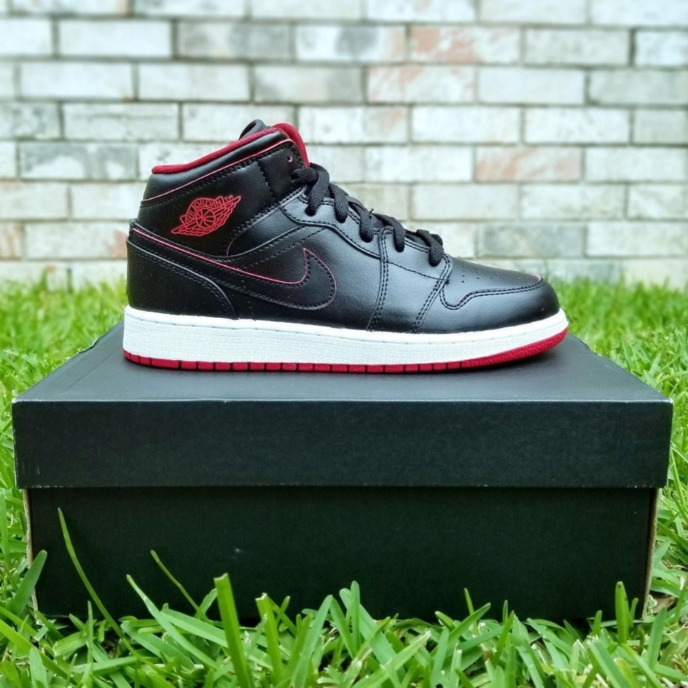 Size 4 (5.5w) Nike Air Jordan 1 Mid BG GS - Lance Mountain Bred Black Red - New